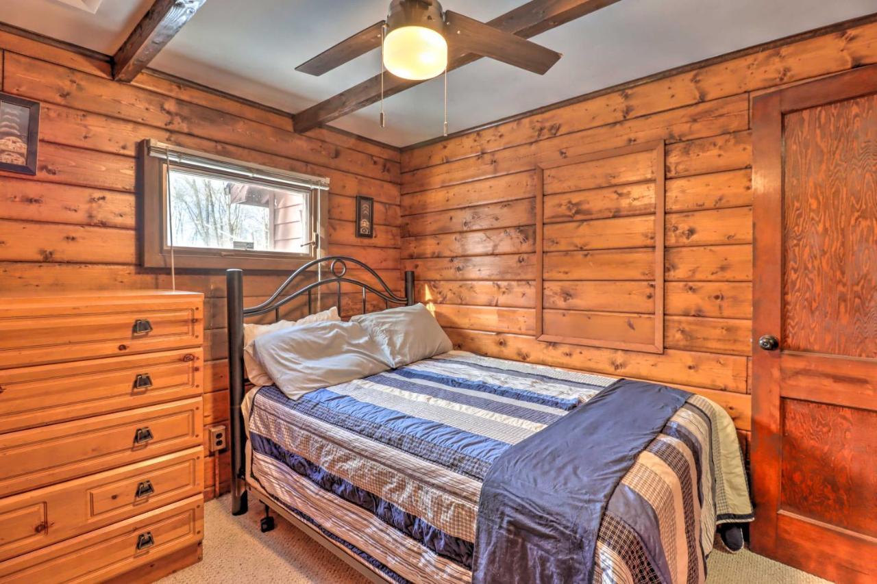 Rustic Lake Harmony Home With Fire Pit And Hot Tub! 外观 照片