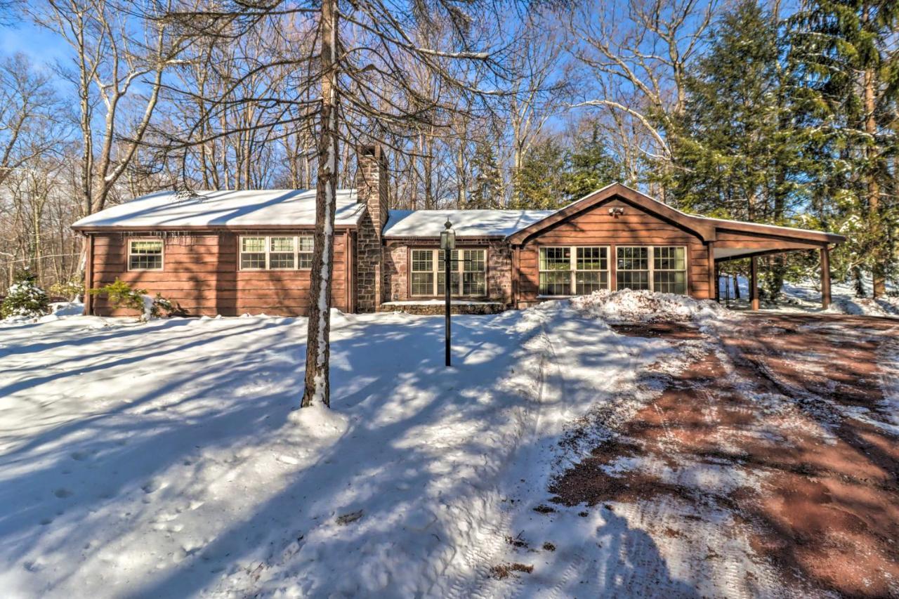 Rustic Lake Harmony Home With Fire Pit And Hot Tub! 外观 照片