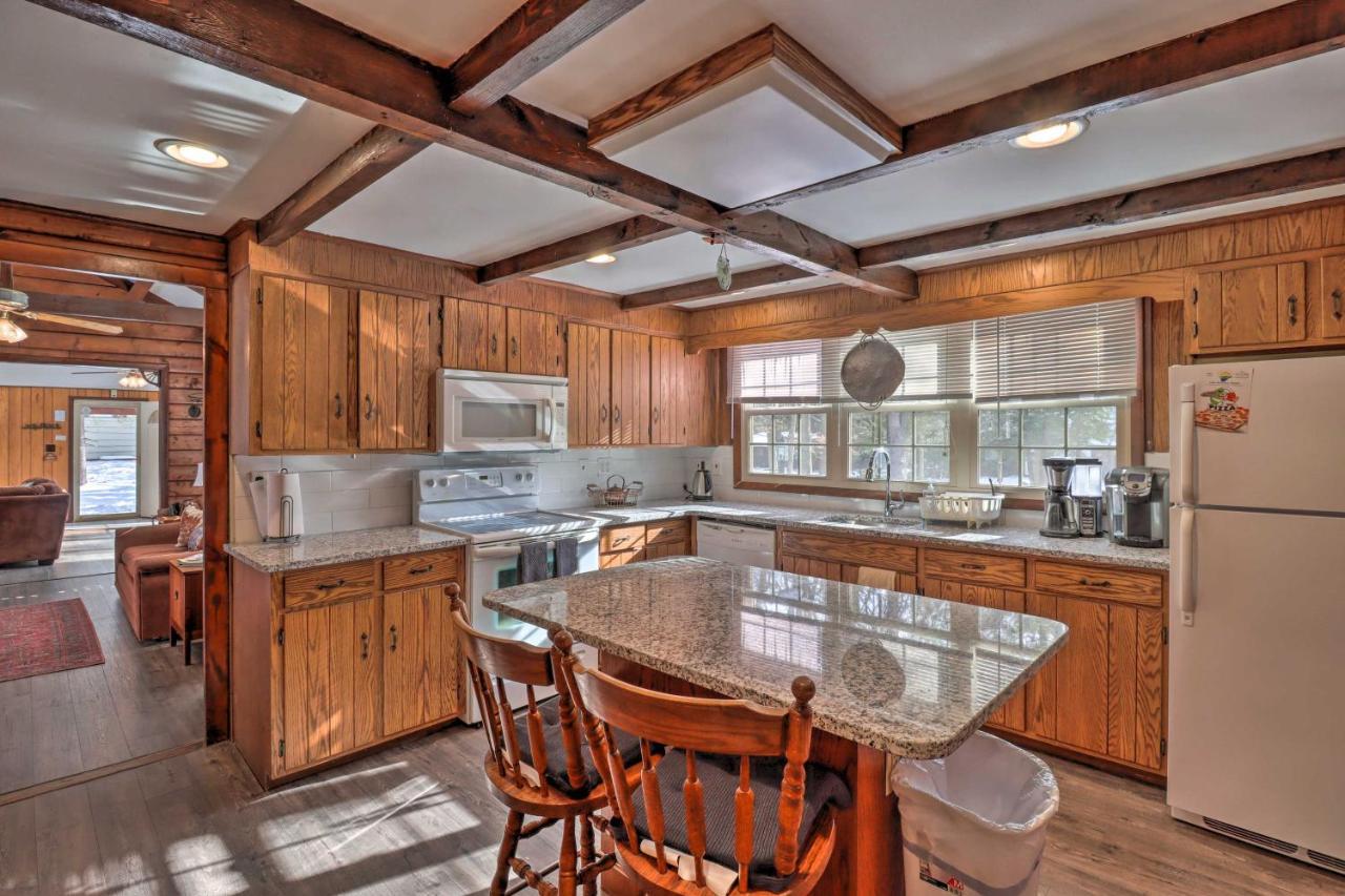 Rustic Lake Harmony Home With Fire Pit And Hot Tub! 外观 照片